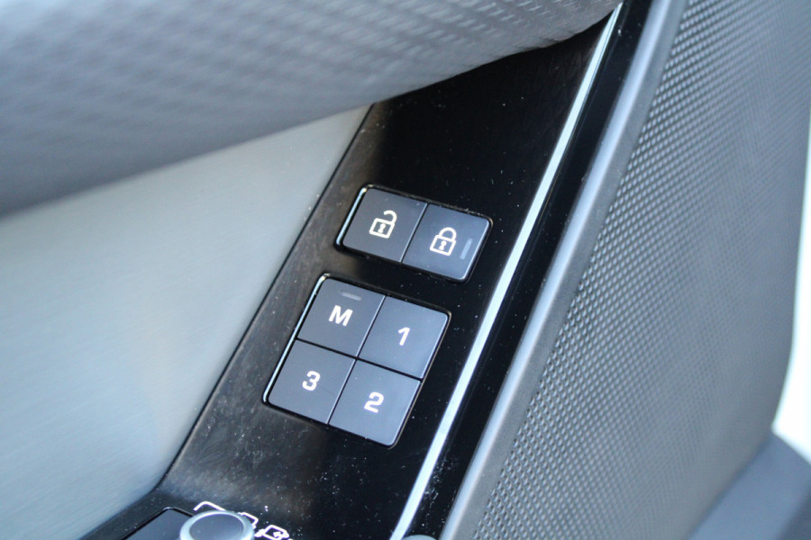 Land Rover Range Rover Velar 2.0 P400e R-Dynamic SE | PANO | CAMERA | MERIDIAN | MEMORY | ACC |