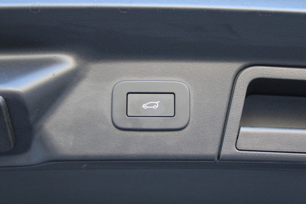 Land Rover Range Rover Velar 2.0 P400e R-Dynamic SE | PANO | CAMERA | MERIDIAN | MEMORY | ACC |