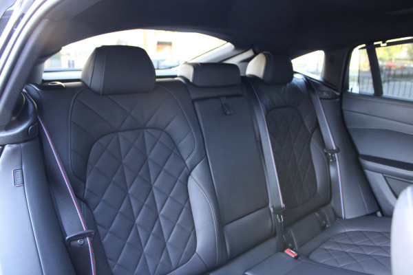 BMW X6 xDrive40i M-SPORT | PANO | MEMORY | SKY LOUNGE | LED | SFEER | BEKERVERKOELING |