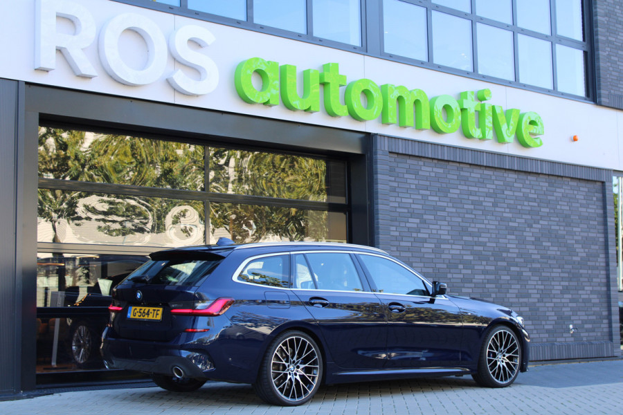 BMW 3 Serie Touring 320i High Executive Edition | NAP | M-SPORT | HUD | LEDER | CAMERA | TREKHAAK | LED | TANZANITE BLUE |