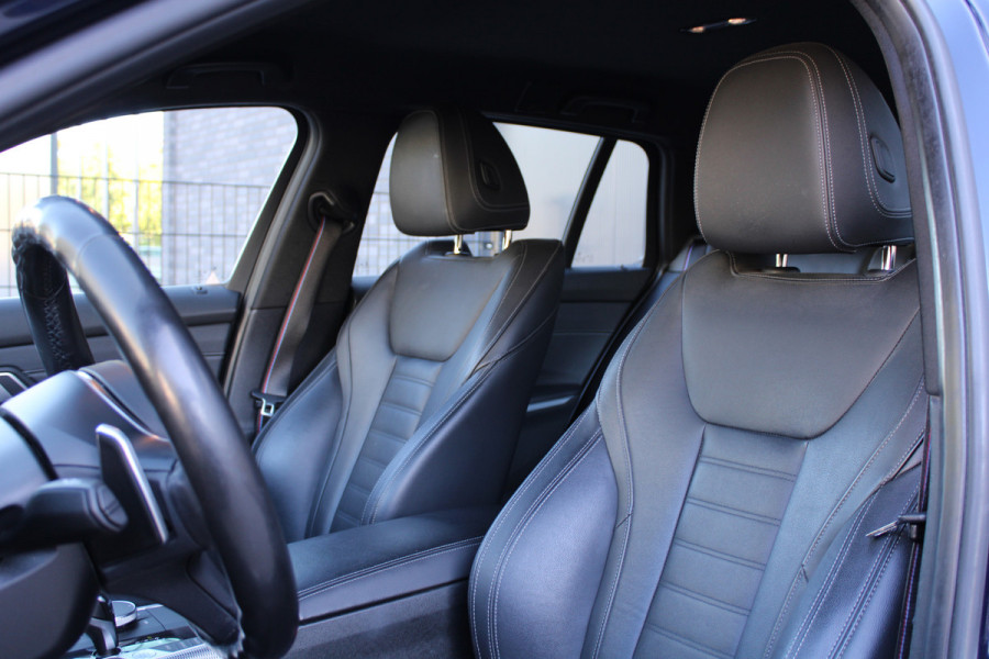 BMW 3 Serie Touring 320i High Executive Edition | NAP | M-SPORT | HUD | LEDER | CAMERA | TREKHAAK | LED | TANZANITE BLUE |