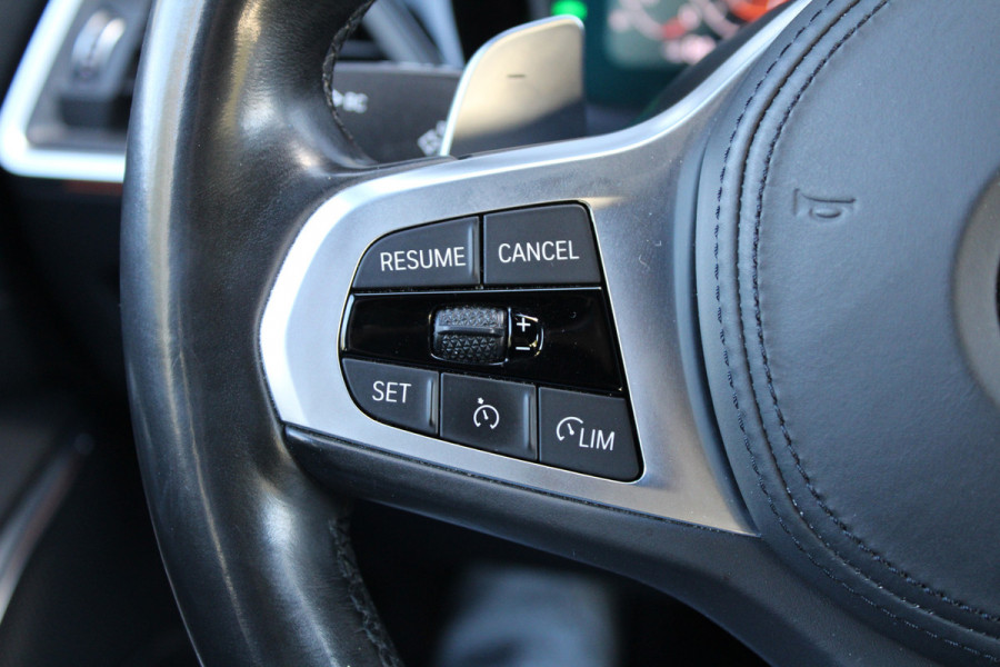 BMW 3 Serie Touring 320i High Executive Edition | NAP | M-SPORT | HUD | LEDER | CAMERA | TREKHAAK | LED | TANZANITE BLUE |