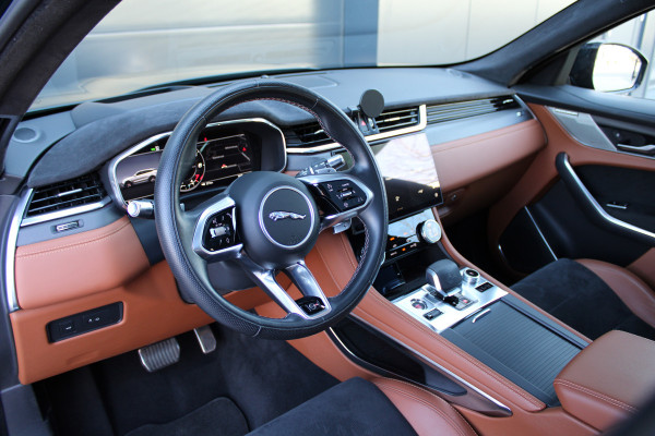 Jaguar F-Pace 5.0 V8 S/C AWD SVR | UNIEK! | DEALER OND | HUD | 360 | STOELKOELING | ELEK TREKHAAK | MERIDIAN | Jaguar F-Pace 5.0 V8 S/C AWD SVR | UNIEK! | DEALER OND | HUD | 360 | STOELKOELING | ELEK TREKHAAK | MERIDIAN |