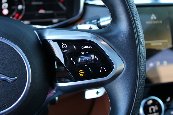 Jaguar F-Pace 5.0 V8 S/C AWD SVR | UNIEK! | DEALER OND | HUD | 360 | STOELKOELING | ELEK TREKHAAK | MERIDIAN | Jaguar F-Pace 5.0 V8 S/C AWD SVR | UNIEK! | DEALER OND | HUD | 360 | STOELKOELING | ELEK TREKHAAK | MERIDIAN |