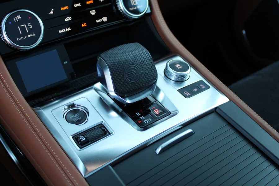 Jaguar F-Pace 5.0 V8 S/C AWD SVR | UNIEK! | DEALER OND | HUD | 360 | STOELKOELING | ELEK TREKHAAK | MERIDIAN | Jaguar F-Pace 5.0 V8 S/C AWD SVR | UNIEK! | DEALER OND | HUD | 360 | STOELKOELING | ELEK TREKHAAK | MERIDIAN |