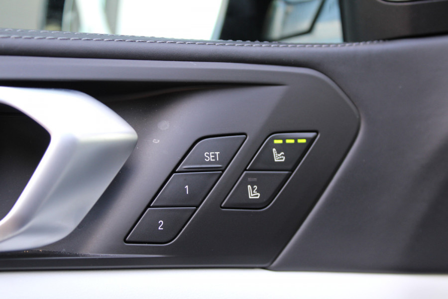 BMW X5 M Competition | PANO | B&W | MASSAGE | REAR ENTERAINMENT | STOELVENTILATIE |