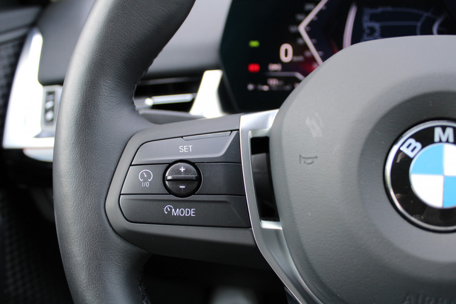 BMW X1 sDrive18i | M-SPORT | KEYLESS | CARPLAY | CAMERA | SFEER | LED | ELEK KOFFERKLEP | 18 INCH |