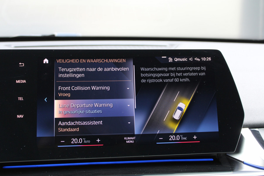 BMW X1 sDrive18i | M-SPORT | KEYLESS | CARPLAY | CAMERA | SFEER | LED | ELEK KOFFERKLEP | 18 INCH |