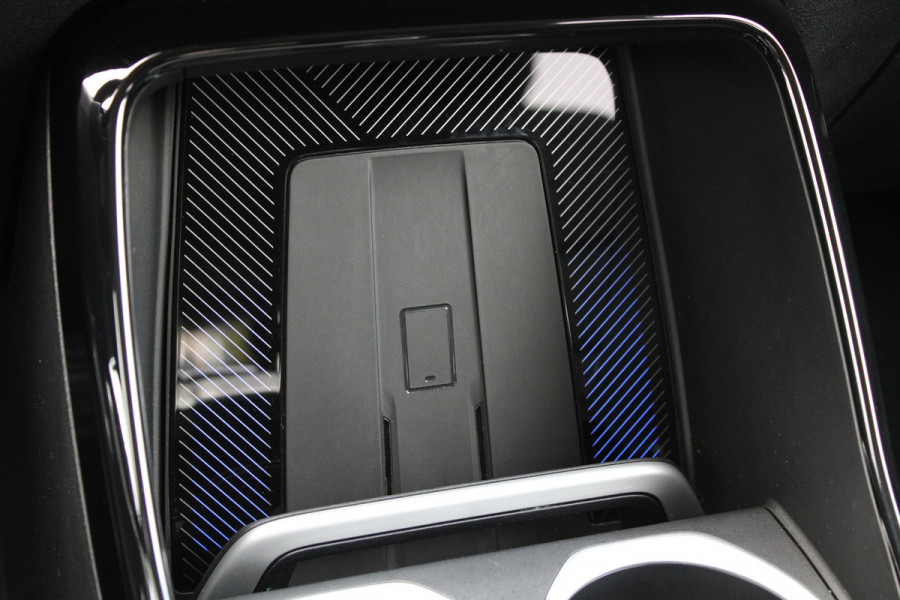 BMW X1 sDrive18i | M-SPORT | KEYLESS | CARPLAY | CAMERA | SFEER | LED | ELEK KOFFERKLEP | 18 INCH |