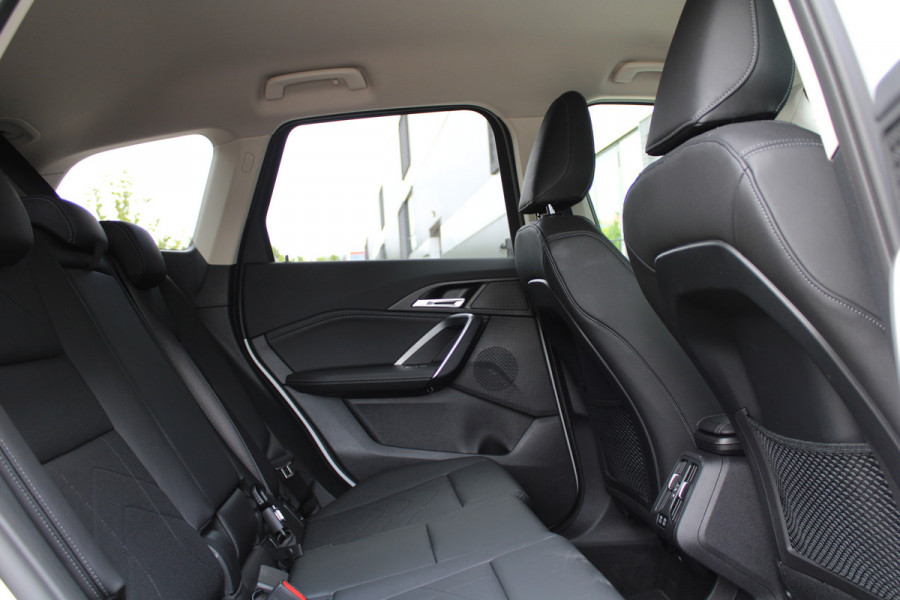 BMW X1 sDrive18i | M-SPORT | KEYLESS | CARPLAY | CAMERA | SFEER | LED | ELEK KOFFERKLEP | 18 INCH |