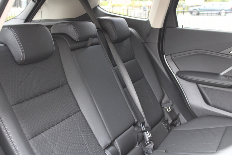 BMW X1 sDrive18i | M-SPORT | KEYLESS | CARPLAY | CAMERA | SFEER | LED | ELEK KOFFERKLEP | 18 INCH |
