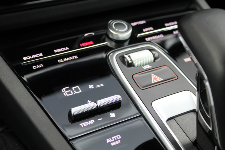 Porsche Cayenne Coupé 3.0 E-Hybrid Platinum Edition | BOSE | MEMORY | 360 | KEYLESS | ELEK TREKHAAK | DODE HOEK | Porsche Cayenne Coupé 3.0 E-Hybrid Platinum Edition | BOSE | MEMORY | 360 | KEYLESS | ELEK TREKHAAK | DODE HOEK |