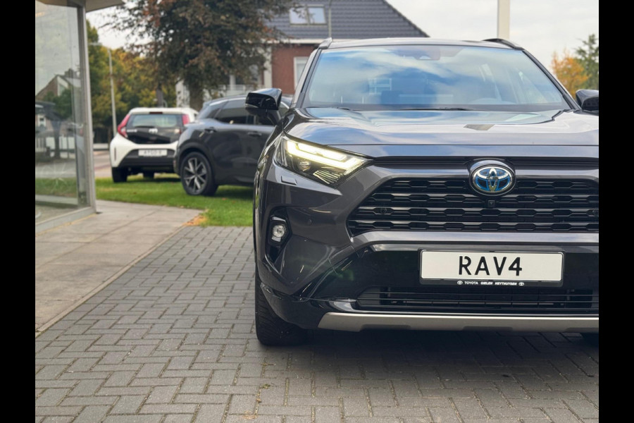 Toyota RAV4 2.5 Hybrid Bi-Tone Plus | JBL, Dodehoekherkenning, Parkeersensoren, Stoel + Stuurverwarming, 360 Camera Toyota RAV4 2.5 Hybrid Bi-Tone Plus | JBL, Dodehoekherkenning, Parkeersensoren, Stoel + Stuurverwarming, 360 Camera