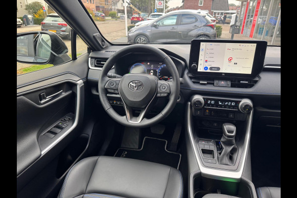 Toyota RAV4 2.5 Hybrid Bi-Tone Plus | JBL, Dodehoekherkenning, Parkeersensoren, Stoel + Stuurverwarming, 360 Camera Toyota RAV4 2.5 Hybrid Bi-Tone Plus | JBL, Dodehoekherkenning, Parkeersensoren, Stoel + Stuurverwarming, 360 Camera