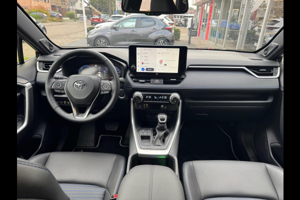 Toyota RAV4 2.5 Hybrid Bi-Tone Plus | JBL, Dodehoekherkenning, Parkeersensoren, Stoel + Stuurverwarming, 360 Camera Toyota RAV4 2.5 Hybrid Bi-Tone Plus | JBL, Dodehoekherkenning, Parkeersensoren, Stoel + Stuurverwarming, 360 Camera