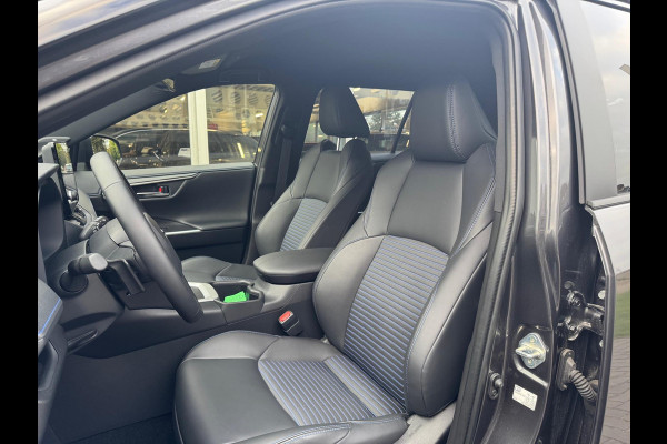 Toyota RAV4 2.5 Hybrid Bi-Tone Plus | JBL, Dodehoekherkenning, Parkeersensoren, Stoel + Stuurverwarming, 360 Camera Toyota RAV4 2.5 Hybrid Bi-Tone Plus | JBL, Dodehoekherkenning, Parkeersensoren, Stoel + Stuurverwarming, 360 Camera