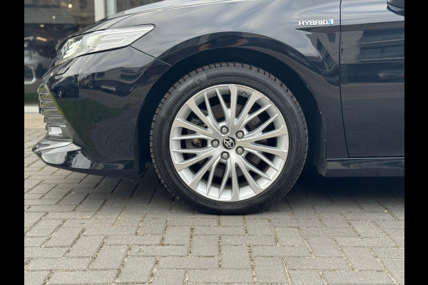 Toyota Camry 2.5 Hybrid Executive | Leer, Stoelverwarming, Elektrische achterklep, Dodehoekherkenning, Parkeersensoren, 18 inch, Keyless