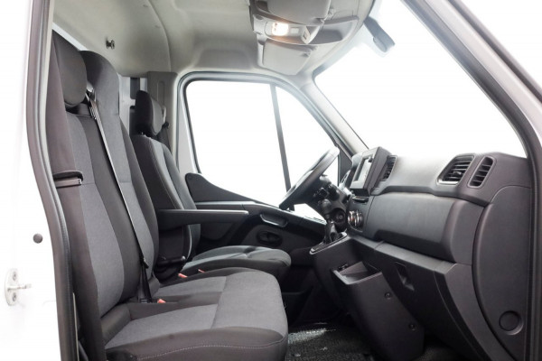 Renault Master T35 2.3 dCi 145pk L3 Bakwagen met achterdeuren en zijdeur 11-2022 Renault Master T35 2.3 dCi 145pk L3 Bakwagen met achterdeuren en zijdeur 11-2022