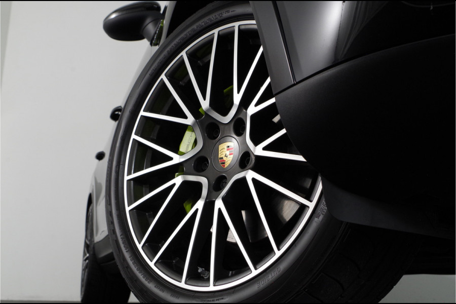 Porsche Cayenne 3.0 E-Hybrid Platinum Edition > 463pk/Pano./Chrono Sport/RS Spyder 21inch/Active Suspension