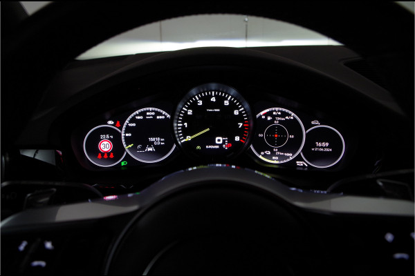 Porsche Cayenne 3.0 E-Hybrid Platinum Edition > 463pk/Pano./Chrono Sport/RS Spyder 21inch/Active Suspension
