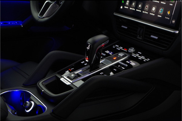 Porsche Cayenne 3.0 E-Hybrid Platinum Edition > 463pk/Pano./Chrono Sport/RS Spyder 21inch/Active Suspension