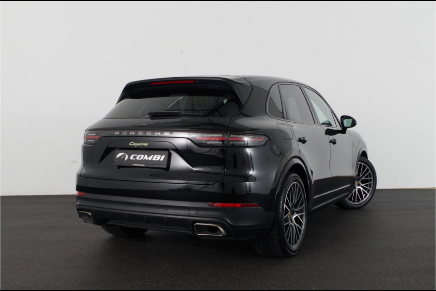 Porsche Cayenne 3.0 E-Hybrid Platinum Edition > 463pk/Pano./Chrono Sport/RS Spyder 21inch/Active Suspension
