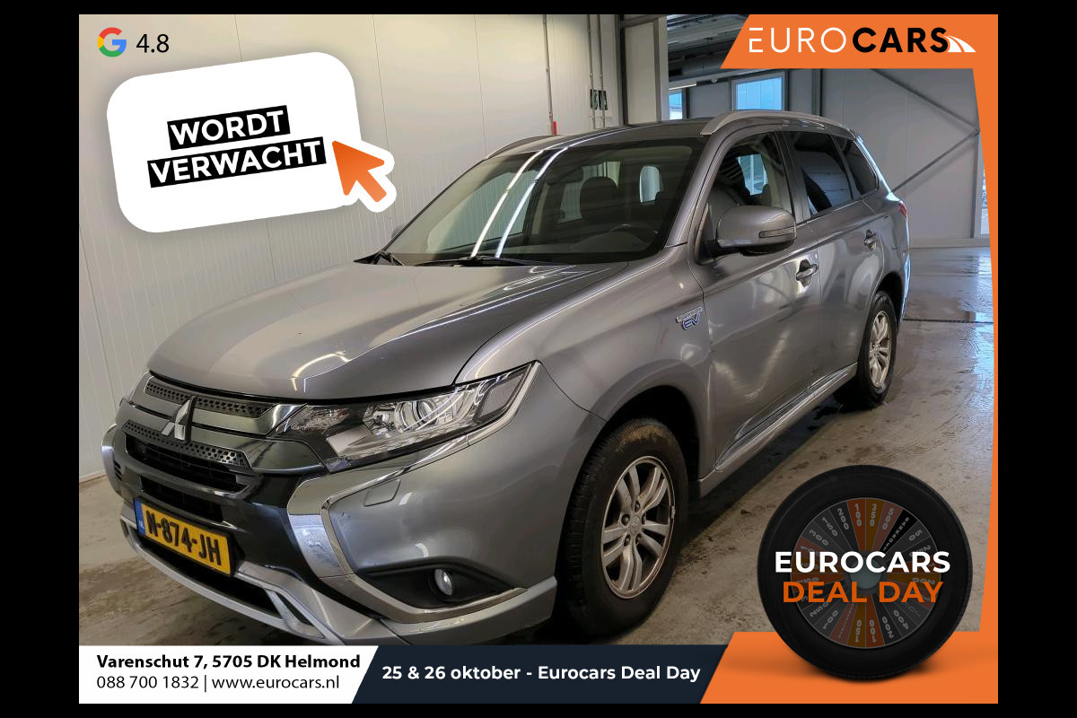 Mitsubishi Outlander 2.4 PHEV 165kW Pure Auto. Trekhaak Navigatie Apple Carplay/Android Auto Camera Parkeersensoren Cruise Control Stoelverwarming Climate Control Lichtmetalen velgen Getinte ramen Mitsubishi Outlander 2.4 PHEV 165kW Pure Auto. Trekhaak Navigatie Apple Carplay/Android Auto Camera Parkeersensoren Cruise Control Stoelverwarming Climate Control Lichtmetalen velgen Getinte ramen