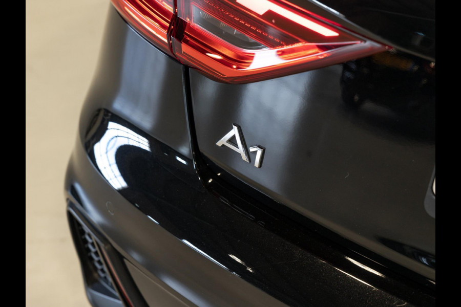 Audi A1 SPORTBACK 35 TFSI S edition / 150pk / Matrix Led / Apple CarPlay / Sfeerverlichting /