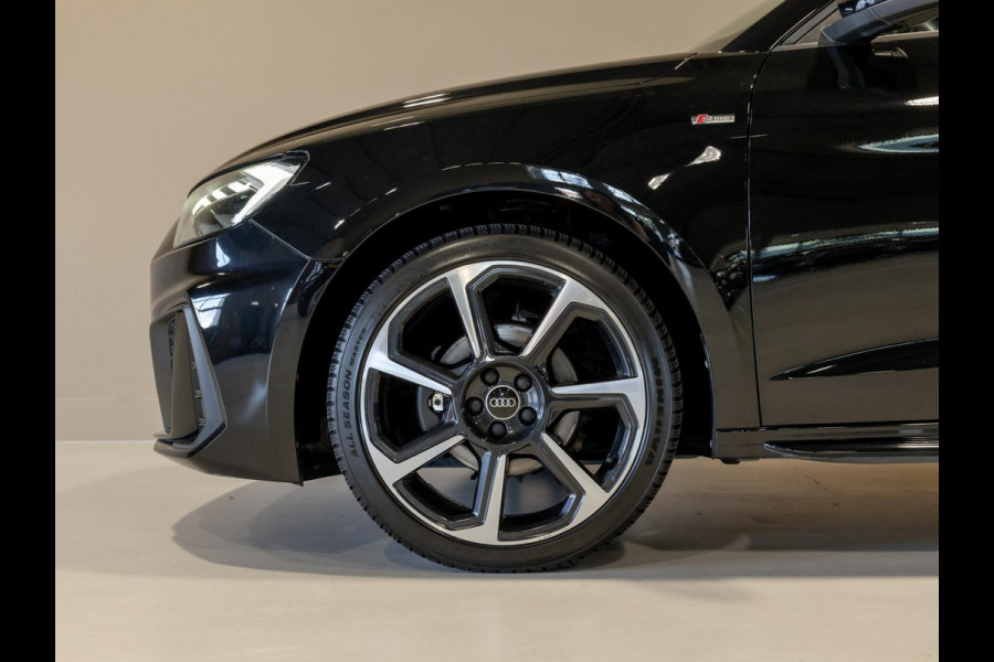 Audi A1 SPORTBACK 35 TFSI S edition / 150pk / Matrix Led / Apple CarPlay / Sfeerverlichting /