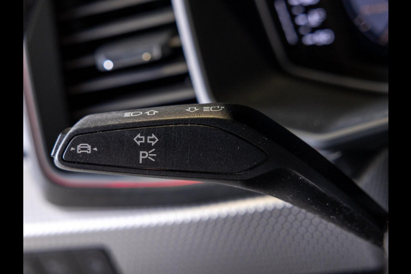 Audi A1 SPORTBACK 35 TFSI S edition / 150pk / Matrix Led / Apple CarPlay / Sfeerverlichting /