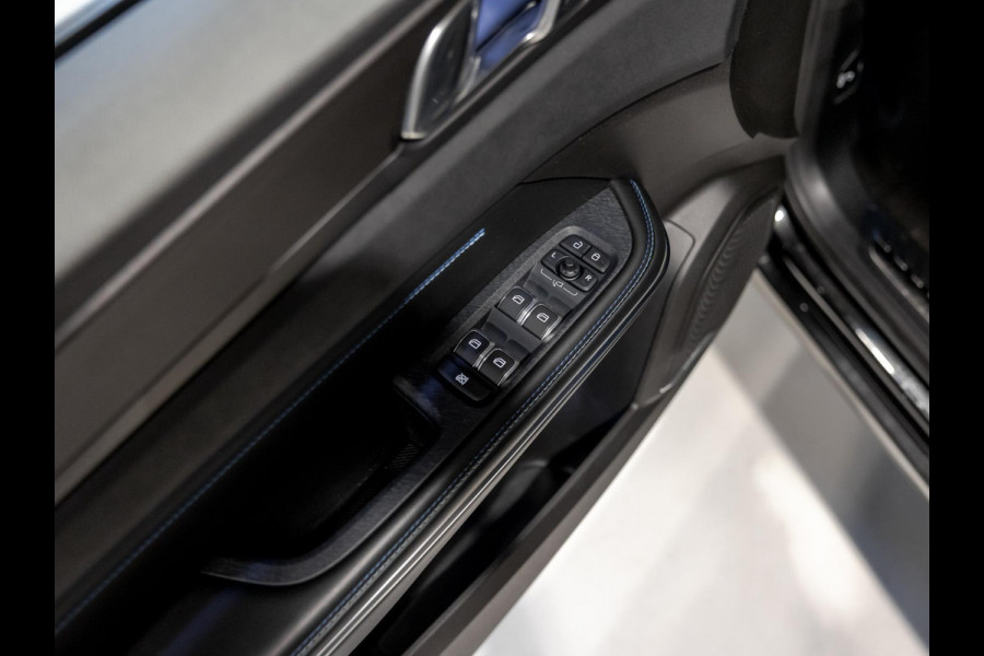 Lynk & Co 01 1.5 / 261pk / Blackstyle