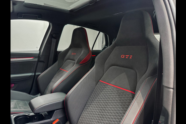 Volkswagen Golf 2.0 TSI GTI Clubsport IQ|Akrapovic|360camera||HUD|H/K|Panorama