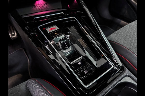 Volkswagen Golf 2.0 TSI GTI Clubsport IQ|Akrapovic|360camera||HUD|H/K|Panorama