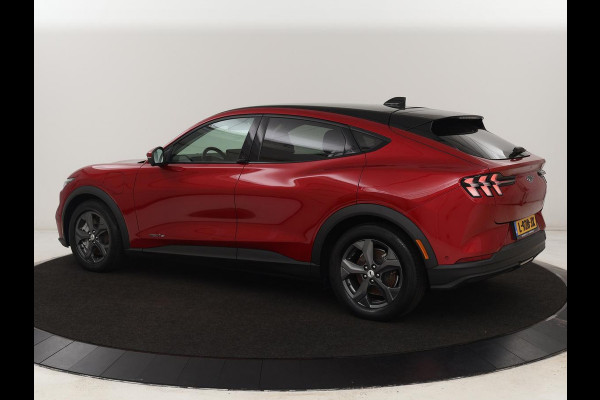 Ford Mustang Mach-E RWD 75 kWh | Leder | Stoelverwarming | 360 Camera | Adaptive cruise | B&O Sound | Stuurverwarming | Carplay | Navigatie Ford Mustang Mach-E RWD 75 kWh | Leder | Stoelverwarming | 360 Camera | Adaptive cruise | B&O Sound | Stuurverwarming | Carplay | Navigatie