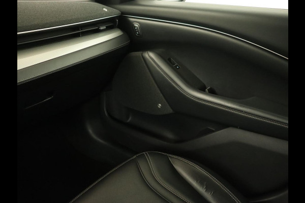 Ford Mustang Mach-E RWD 75 kWh | Leder | Stoelverwarming | 360 Camera | Adaptive cruise | B&O Sound | Stuurverwarming | Carplay | Navigatie Ford Mustang Mach-E RWD 75 kWh | Leder | Stoelverwarming | 360 Camera | Adaptive cruise | B&O Sound | Stuurverwarming | Carplay | Navigatie