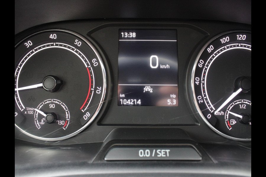 Škoda Fabia 1.0 TSI Ambition | APPLE CARPLAY |