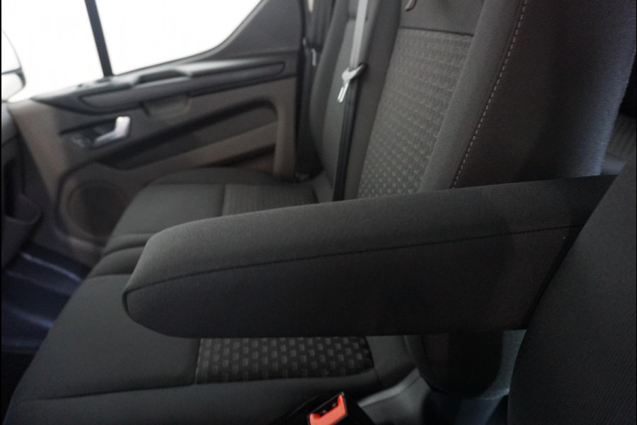Ford Transit Custom 300 L2H1 Trend Dubbele Cabine Automaat Airco Navigatie Cruise control Camera Parkeersensoren Ford Transit Custom 300 L2H1 Trend Dubbele Cabine Automaat Airco Navigatie Cruise control Camera Parkeersensoren
