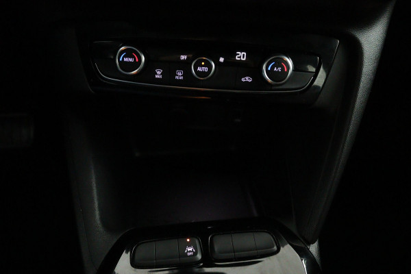 Opel CORSA-E Edition 50 kWh*3FASE*CRUISE*ECC*NAVI*CARPLAY* Opel CORSA-E Edition 50 kWh*3FASE*CRUISE*ECC*NAVI*CARPLAY*