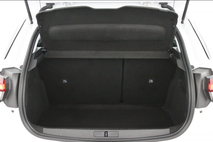 Opel CORSA-E Edition 50 kWh*3FASE*CRUISE*ECC*NAVI*CARPLAY* Opel CORSA-E Edition 50 kWh*3FASE*CRUISE*ECC*NAVI*CARPLAY*