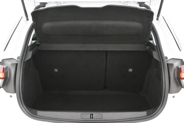 Opel CORSA-E Edition 50 kWh*3FASE*CRUISE*ECC*NAVI*CARPLAY* Opel CORSA-E Edition 50 kWh*3FASE*CRUISE*ECC*NAVI*CARPLAY*