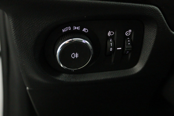 Opel CORSA-E Edition 50 kWh*3FASE*CRUISE*ECC*NAVI*CARPLAY* Opel CORSA-E Edition 50 kWh*3FASE*CRUISE*ECC*NAVI*CARPLAY*