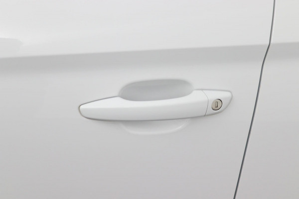 Opel CORSA-E Edition 50 kWh*3FASE*CRUISE*ECC*NAVI*CARPLAY* Opel CORSA-E Edition 50 kWh*3FASE*CRUISE*ECC*NAVI*CARPLAY*