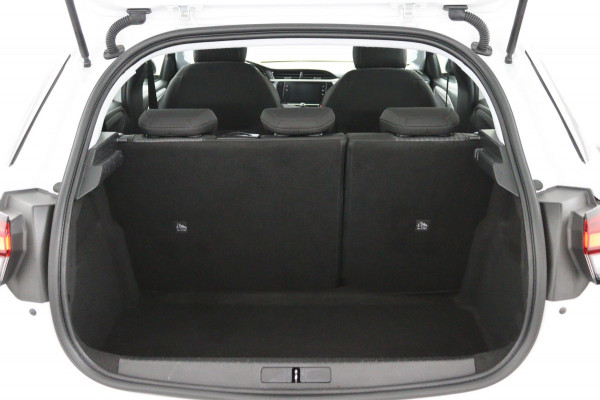 Opel CORSA-E Edition 50 kWh*3FASE*CRUISE*ECC*NAVI*CARPLAY* Opel CORSA-E Edition 50 kWh*3FASE*CRUISE*ECC*NAVI*CARPLAY*