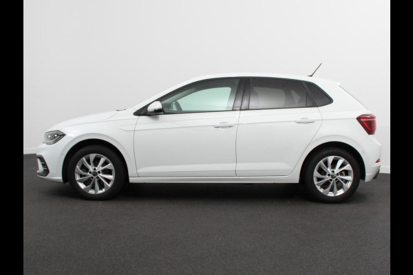 Volkswagen Polo 1.0 TSI 110pk DSG Style | Navigatie | LED | Adaptive cruise control | Apple carplay/ Android auto | Parkeersensoren | Verwarmde voorstoelen | Radio/ DAB | Lichtmetalen velgen
