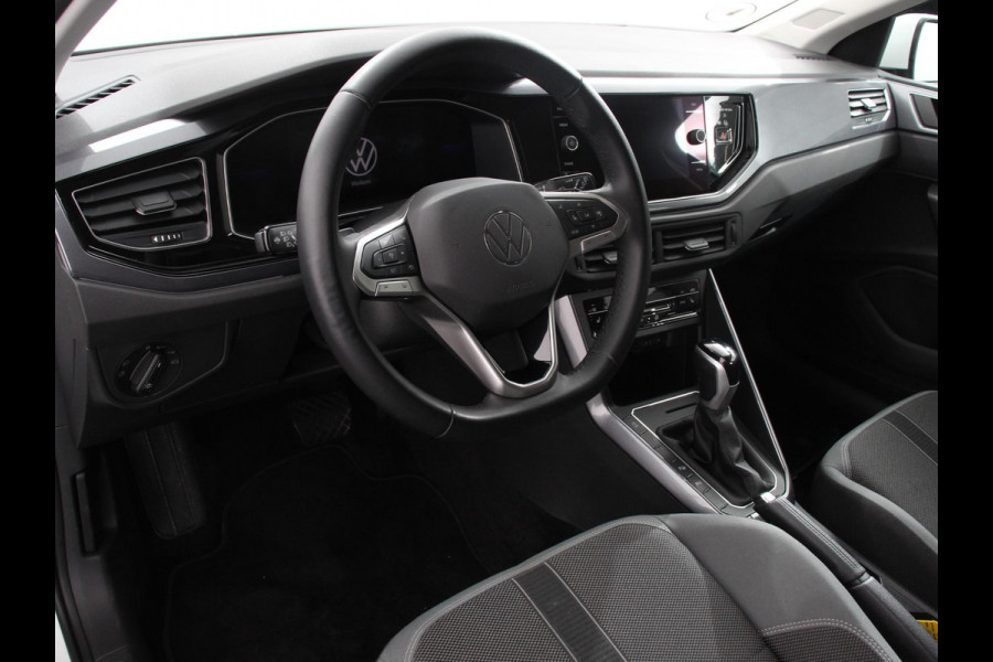 Volkswagen Polo 1.0 TSI 110pk DSG Style | Navigatie | LED | Adaptive cruise control | Apple carplay/ Android auto | Parkeersensoren | Verwarmde voorstoelen | Radio/ DAB | Lichtmetalen velgen