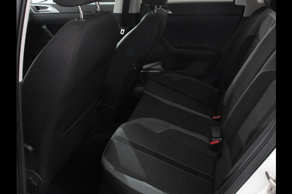 Volkswagen Polo 1.0 TSI 110pk DSG Style | Navigatie | LED | Adaptive cruise control | Apple carplay/ Android auto | Parkeersensoren | Verwarmde voorstoelen | Radio/ DAB | Lichtmetalen velgen