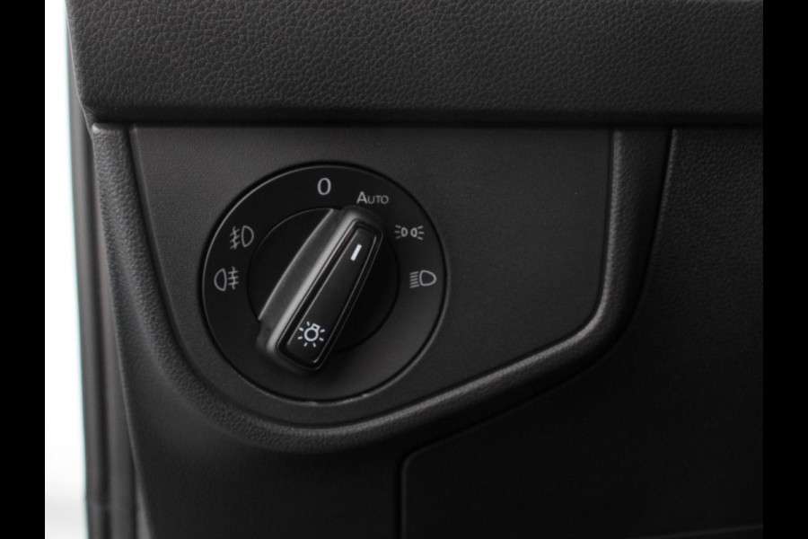 Volkswagen Polo 1.0 TSI 110pk DSG Style | Navigatie | LED | Adaptive cruise control | Apple carplay/ Android auto | Parkeersensoren | Verwarmde voorstoelen | Radio/ DAB | Lichtmetalen velgen