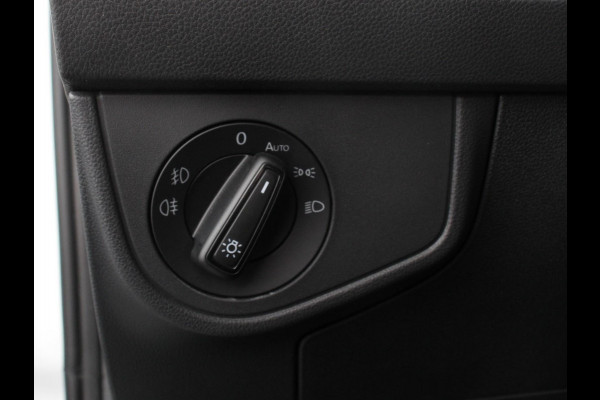Volkswagen Polo 1.0 TSI 110pk DSG Style | Navigatie | LED | Adaptive cruise control | Apple carplay/ Android auto | Parkeersensoren | Verwarmde voorstoelen | Radio/ DAB | Lichtmetalen velgen