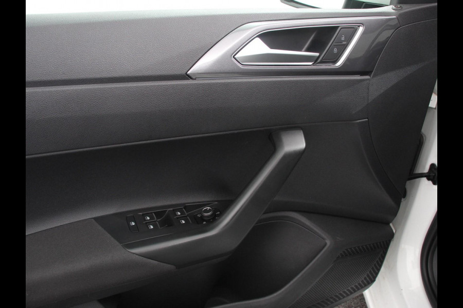 Volkswagen Polo 1.0 TSI 110pk DSG Style | Navigatie | LED | Adaptive cruise control | Apple carplay/ Android auto | Parkeersensoren | Verwarmde voorstoelen | Radio/ DAB | Lichtmetalen velgen