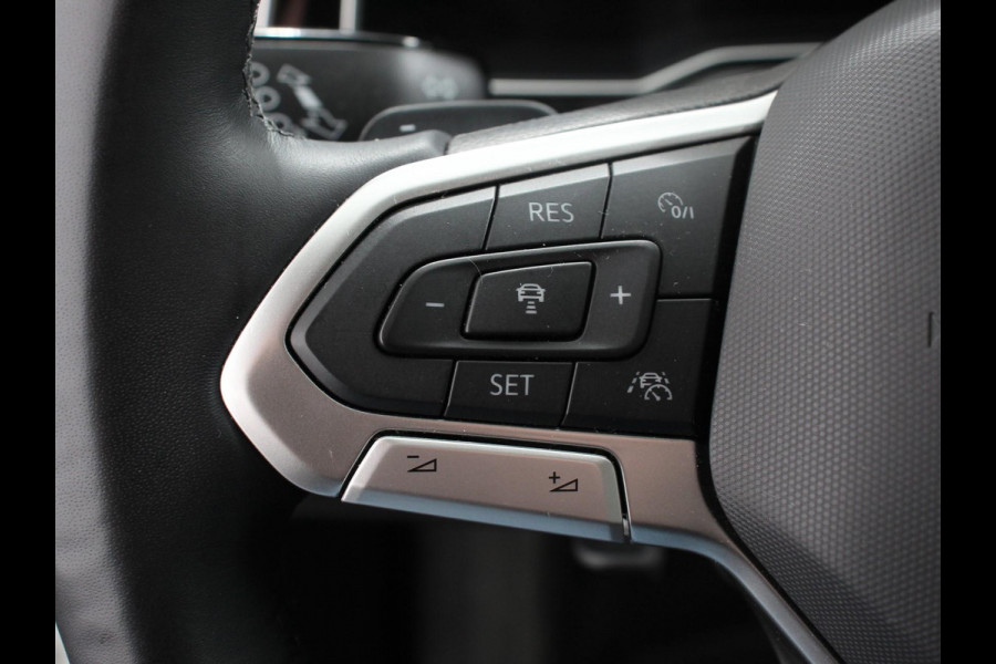 Volkswagen Polo 1.0 TSI 110pk DSG Style | Navigatie | LED | Adaptive cruise control | Apple carplay/ Android auto | Parkeersensoren | Verwarmde voorstoelen | Radio/ DAB | Lichtmetalen velgen